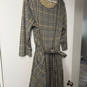 Monroe & Main Yellow and Black Plaid Long Sleeve Dress - Great for Fall.